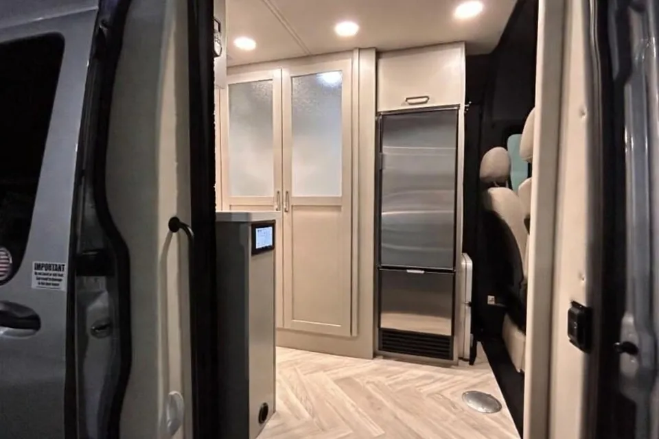 2025 Coachmen Galleria 24FL – Modern Luxury & Adventure-Ready