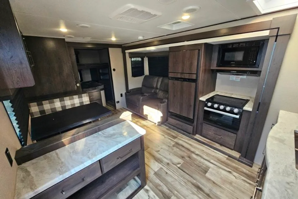 Say hello to "Courage"! Our 23 Grand Design Transcend XPLOR 297QB! Located near Table Rock Lake, Branson Missouri & Lake Of The Ozarks