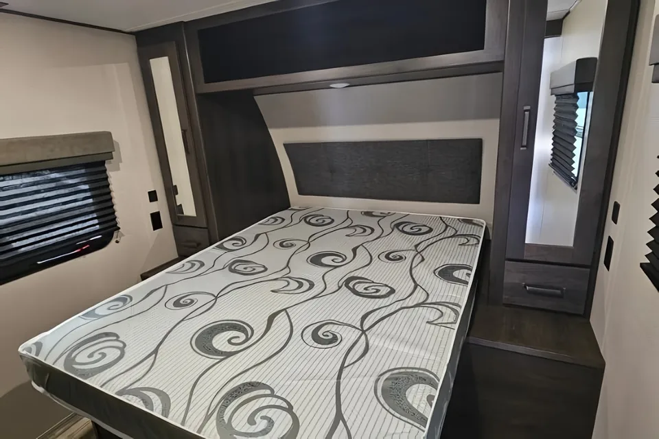 Say hello to "Courage"! Our 23 Grand Design Transcend XPLOR 297QB! Located near Table Rock Lake, Branson Missouri & Lake Of The Ozarks