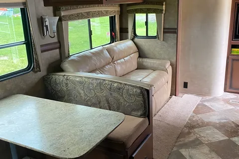Douglas's Crossroads ZT32QB Travel Trailer