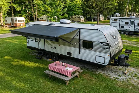 "High Flyer" 2025 Jayco Jay Flight SLX 32' 263BHS Bunkhouse