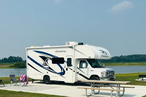 Ultimate Glamping-Thor Motor Coach Chateau 24F Class C
