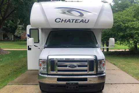 Ultimate Glamping-Thor Motor Coach Chateau 24F Class C