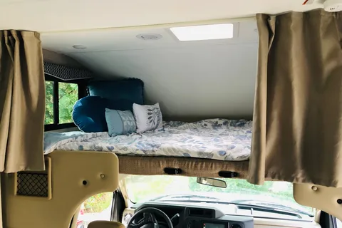 Ultimate Glamping-Thor Motor Coach Chateau 24F Class C