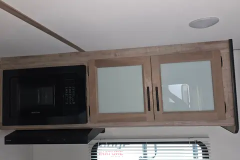 Sunny's 2025 Grand River 25BH Travel Trailer