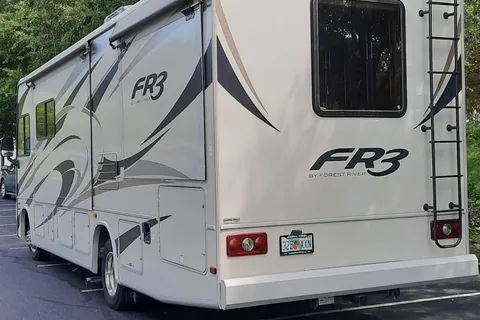 Rakesh's Coachmen 29DS Class A