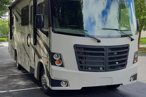 Rakesh's Coachmen 29DS Class A