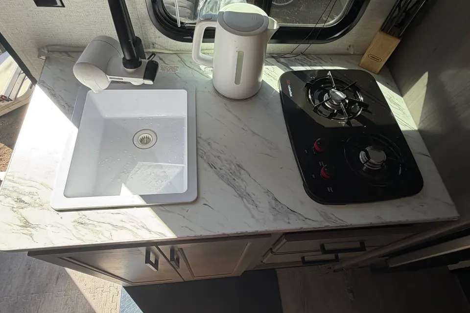 Manuel's Keystone Hideout sport single axle Travel Trailer