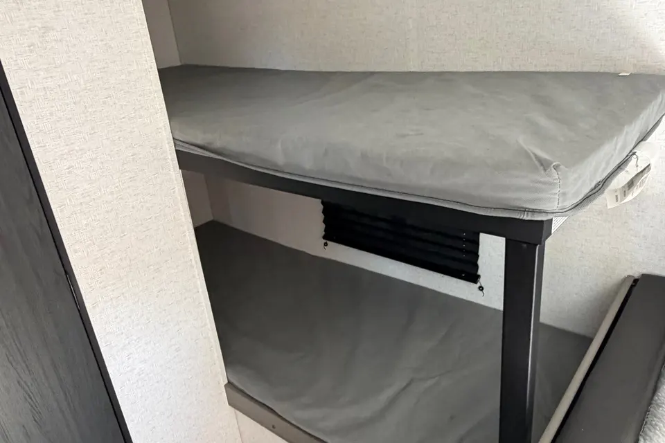 Manuel's Keystone Hideout sport single axle Travel Trailer