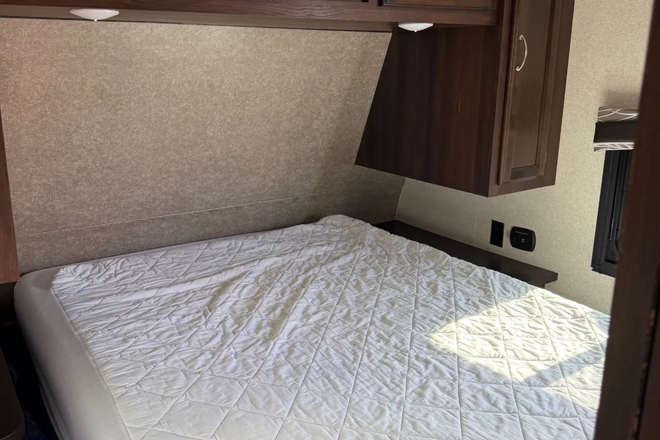 Joseph's Jayco Jay Flight 32BHDS Travel Trailer