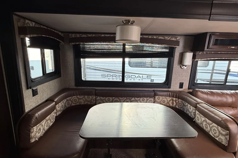 Joseph's Jayco Jay Flight 32BHDS Travel Trailer