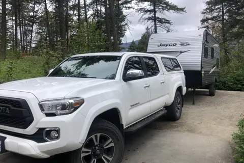 Tim & Nicole's Jayco Baja Travel Trailer