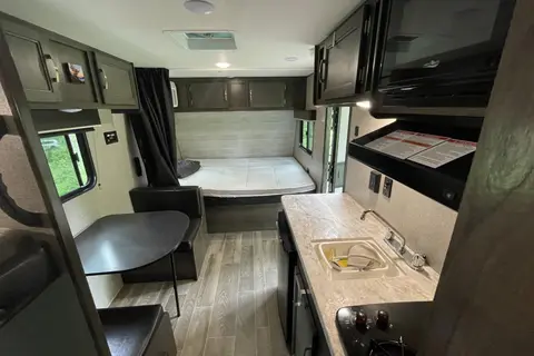 Tim & Nicole's Jayco Baja Travel Trailer