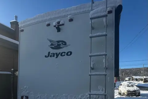 El Aventuro Jayco