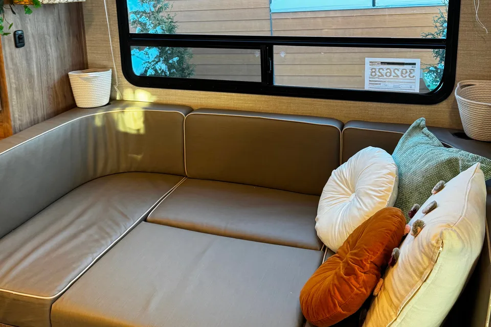 El Aventuro Jayco