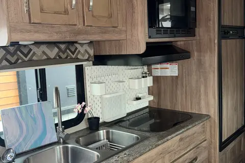 El Aventuro Jayco