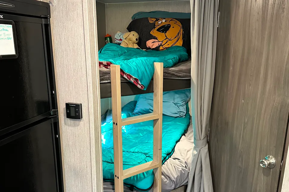 Michael's Coachmen Freedom Express Travel Trailer