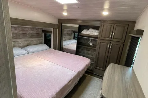 COUGAR 31GRLS Fifth Wheel CL 110