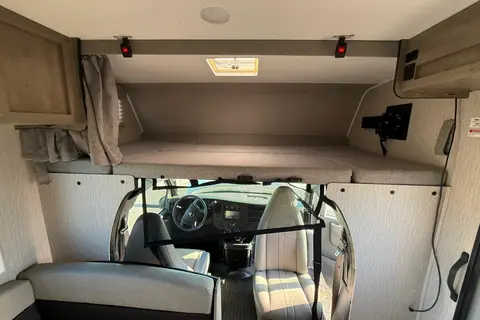 Sleep 6 - Family Fun RV Coachmen Cross Trail Class C