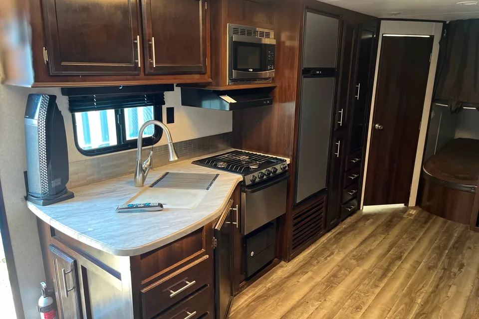 Sleeps 10 Travel Trailer Jayco Jay Flight