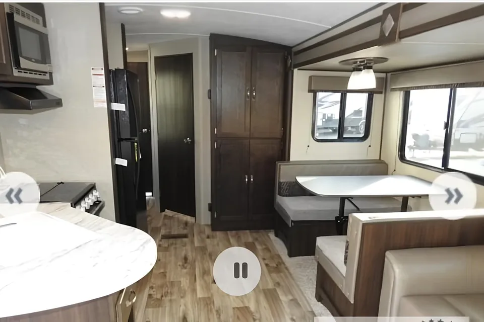 Schwab Springdale 38BH Travel Trailer