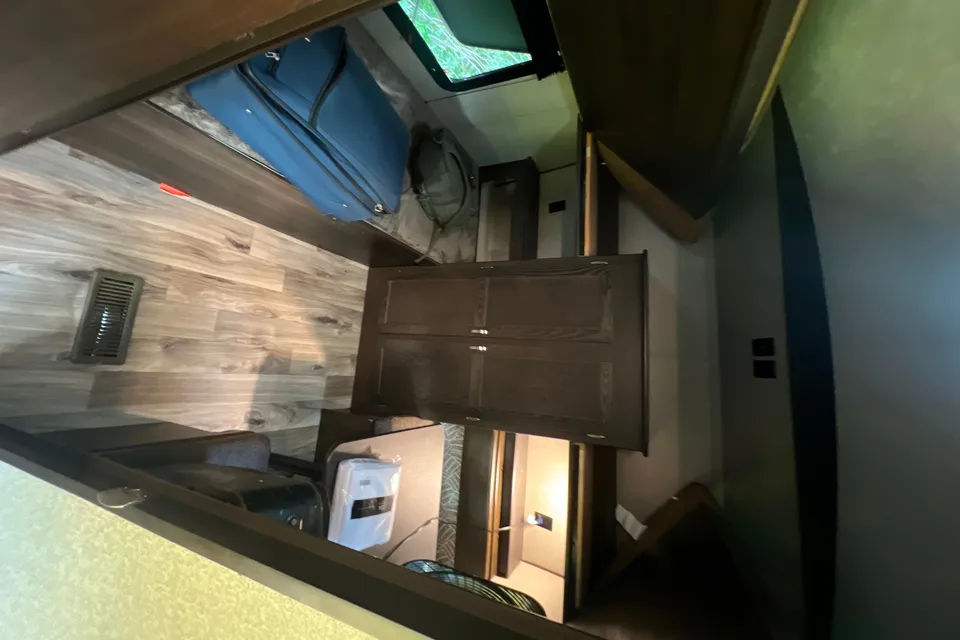 Schwab Springdale 38BH Travel Trailer