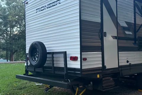 The Tennessee Pioneer