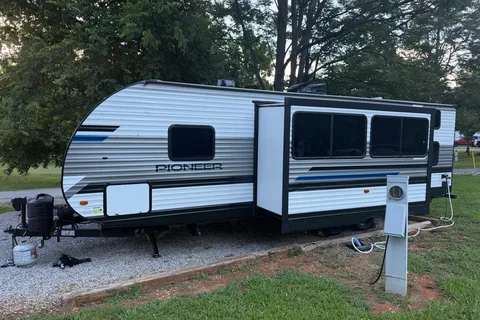 The Tennessee Pioneer