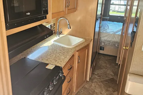 Frank's Thor Motor Coach Ace Class A