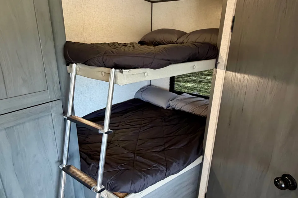 Caleb's Dutchmen Aspen Trail LE 26BH Travel Trailer