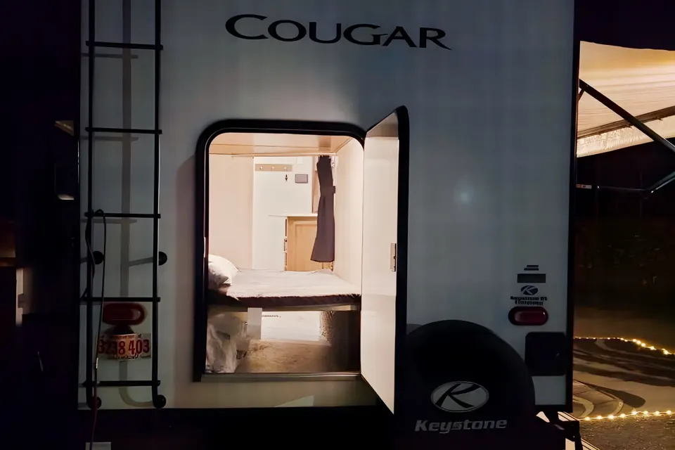Keith's Keystone 29BHS Cougar Travel Trailer