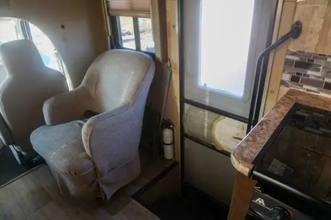 Thor Motor Coach Freedom Elite 23H Class C