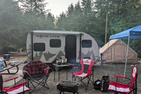 Tiny adventure House on Wheel sleeps 4