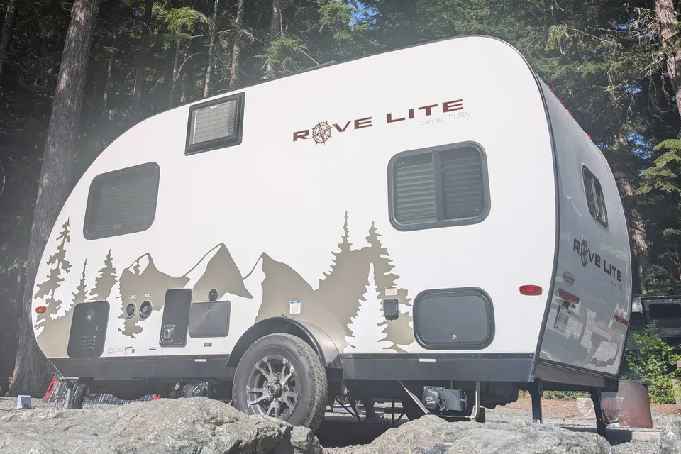 Tiny adventure House on Wheel sleeps 4