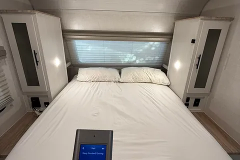 Sleep Well with No Boundaries Travel Trailer + Starlink + Generator + Kayak