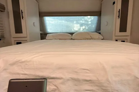Sleep Well with No Boundaries Travel Trailer + Starlink + Generator + Kayak