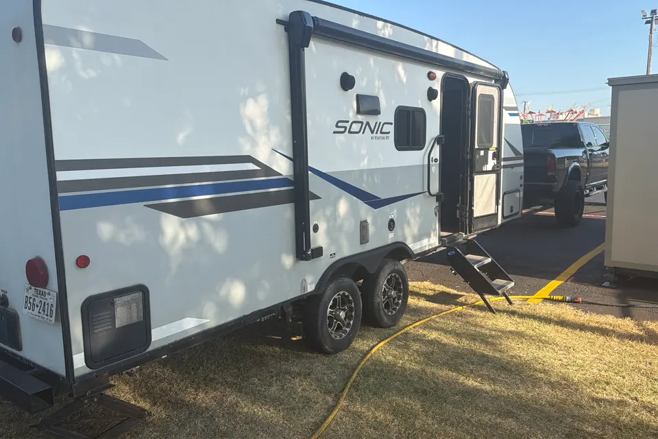 Venture RV SN220VBH Travel Trailer