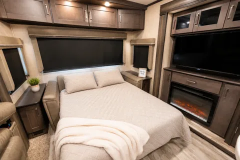 Meet "Lynn Lizzie" - Grand Design Reflection 315RLTS Fifth Wheel