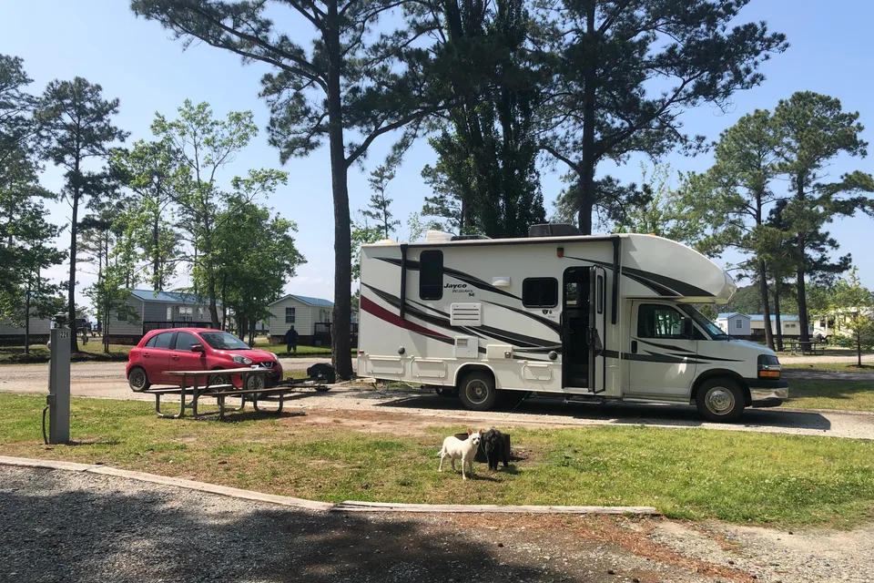 ENJOY with Jayco Redhawk Classe C