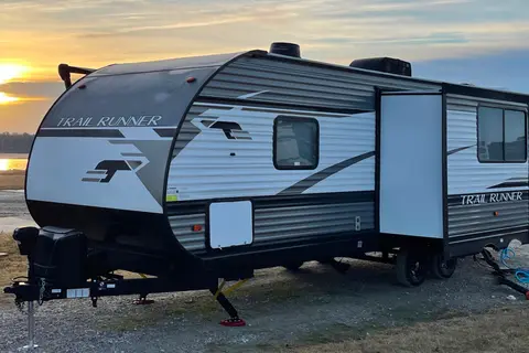 Sinu's Heartland Trail Runner Travel Trailer