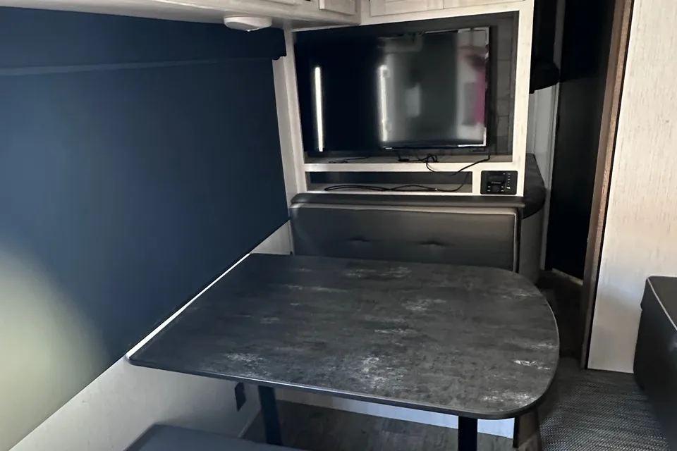 Sinu's Heartland Trail Runner Travel Trailer
