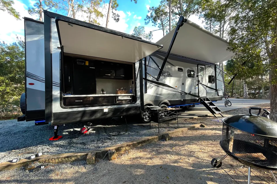 AMAZING + FUN 2BR *Jayco* (Delivery Available)