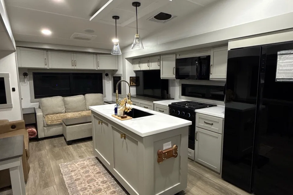 Brinkley Z 3100 Fifth Wheel “Brinkey Dink”