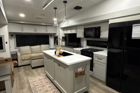 Brinkley Z 3100 Fifth Wheel “Brinkey Dink”