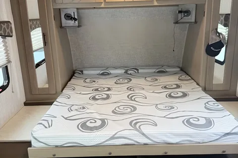 Happy Camper Shadow Cruiser 193MBS – Easy Tow, Fully Equipped