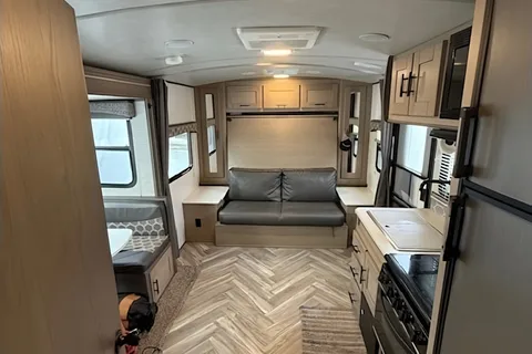 Happy Camper Shadow Cruiser 193MBS – Easy Tow, Fully Equipped
