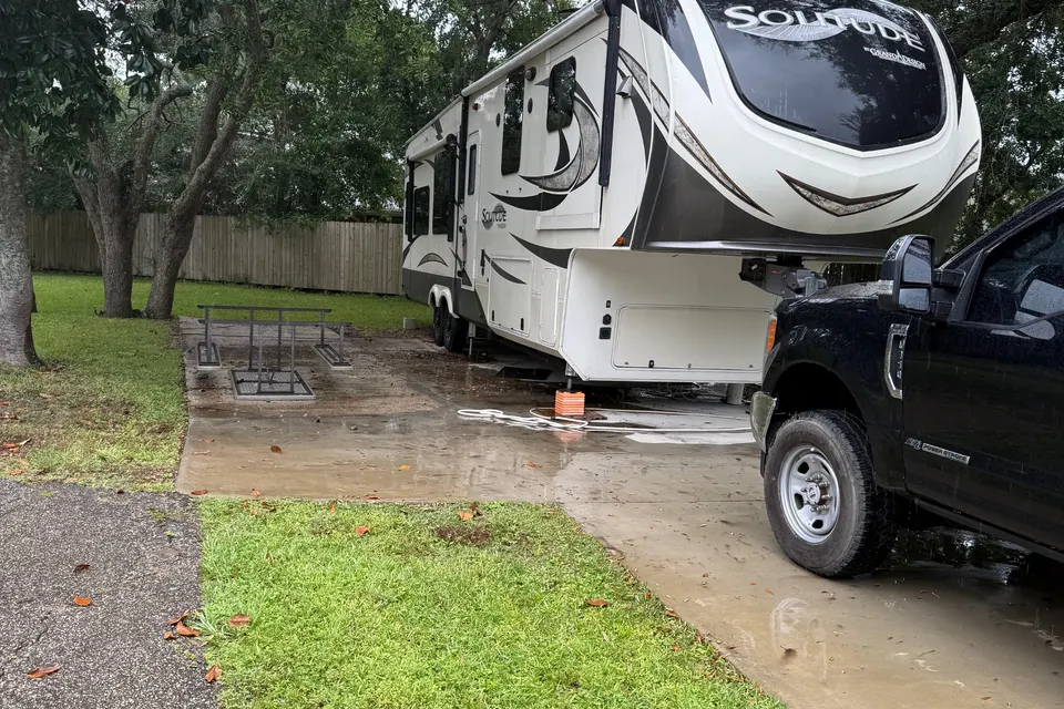 Douglas's Grand Design Solitude 385GK Fifth Wheel