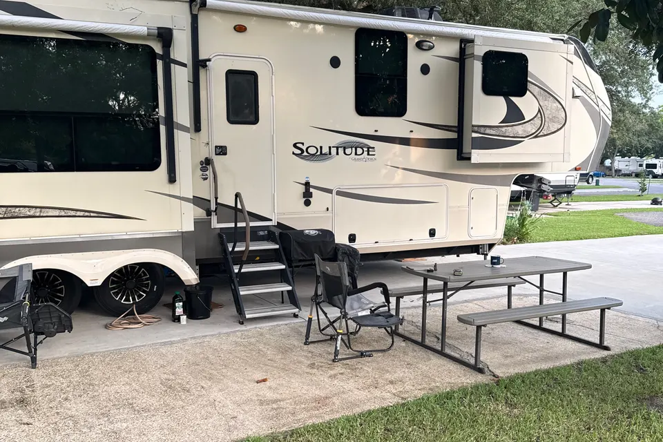 Douglas's Grand Design Solitude 385GK Fifth Wheel