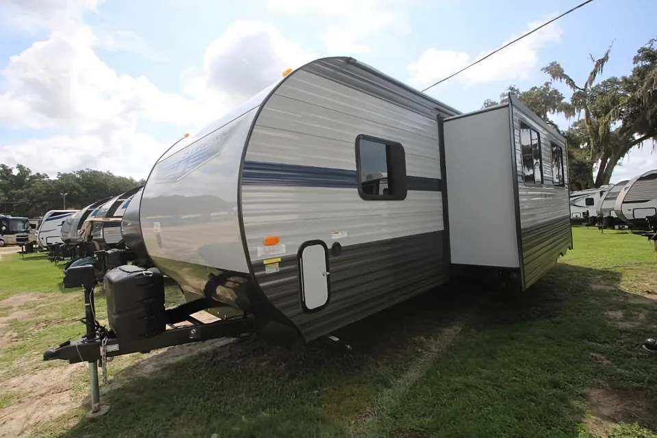 Shanna's Gulf Stream Kingsport 279bh Travel Trailer
