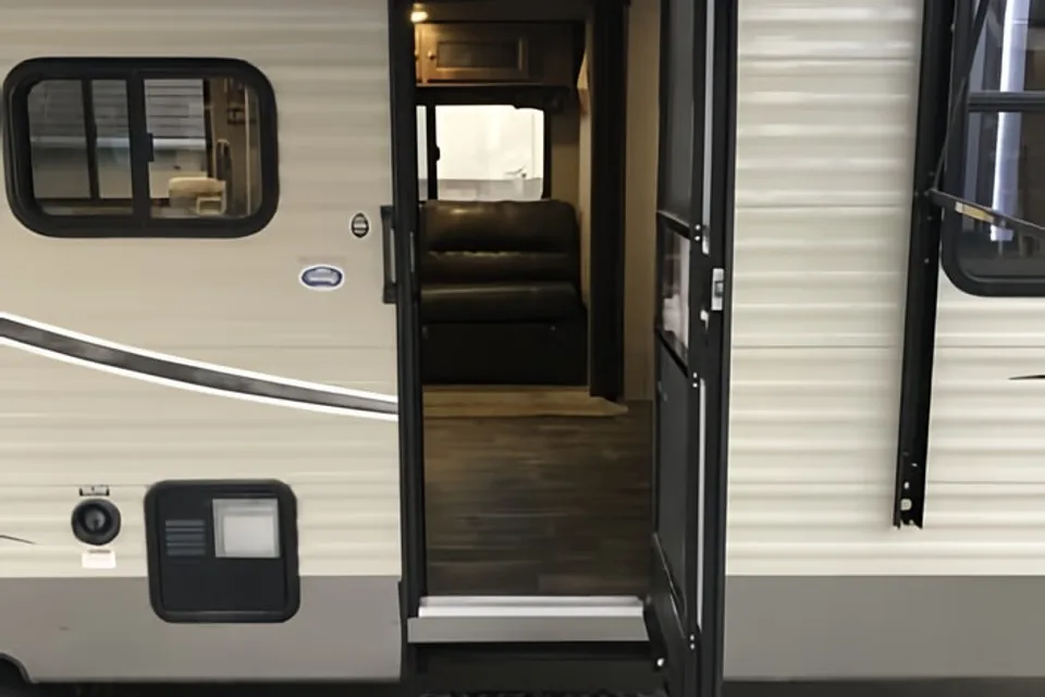 Chris' Keystone Hideout Travel Trailer